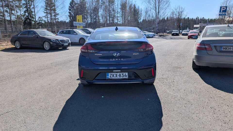 Hyundai IONIQ plug-in vaihtoauto