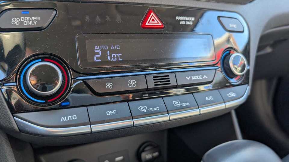 Hyundai IONIQ plug-in vaihtoauto