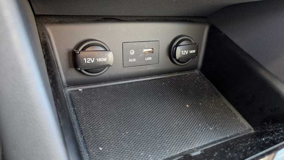 Hyundai IONIQ plug-in vaihtoauto