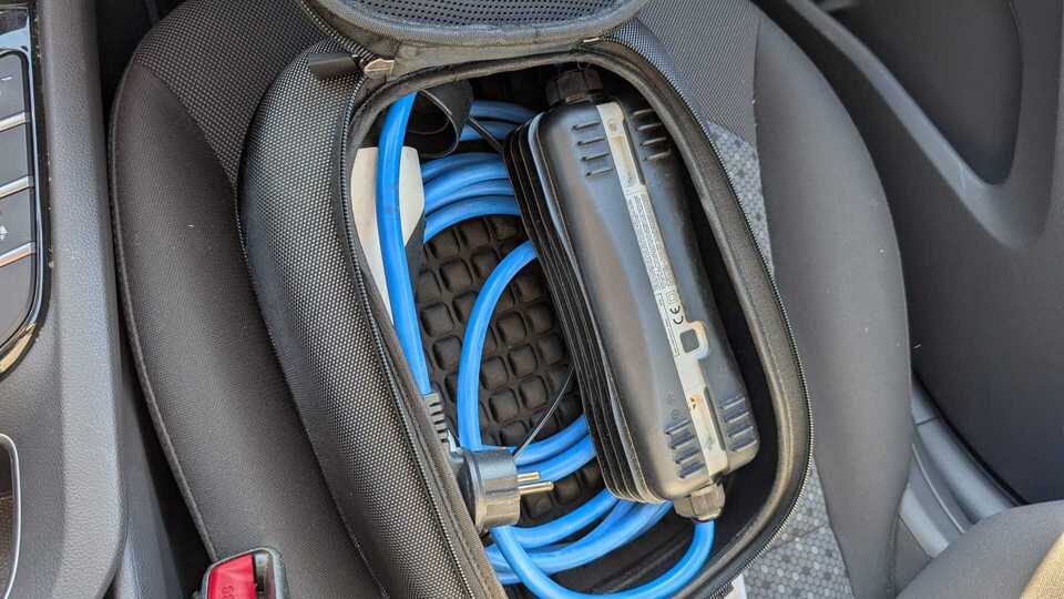 Hyundai IONIQ plug-in vaihtoauto