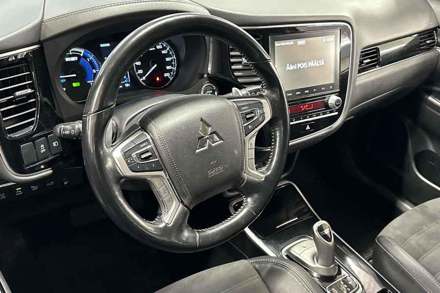 Mitsubishi Outlander PHEV vaihtoauto