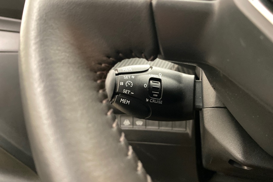 Peugeot 208 vaihtoauto