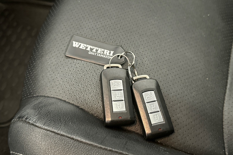 Mitsubishi Outlander PHEV vaihtoauto