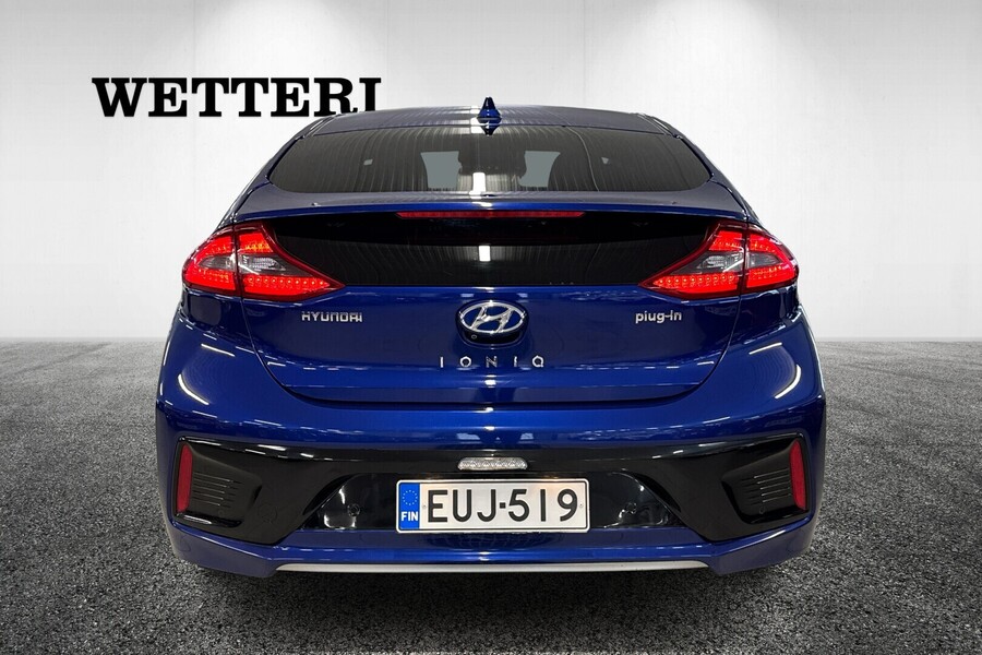 Hyundai IONIQ plug-in vaihtoauto