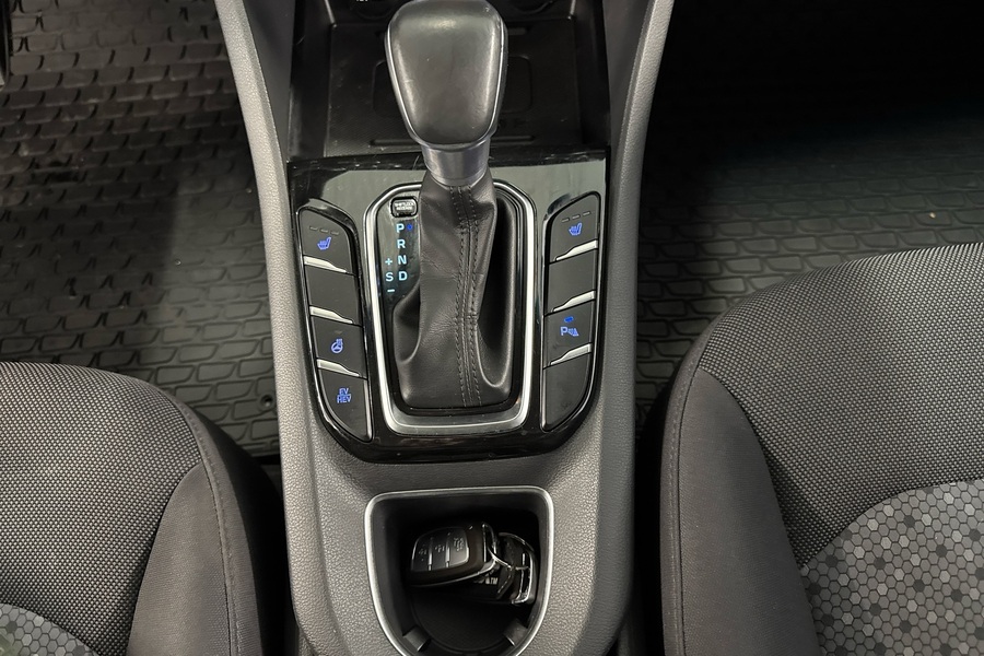 Hyundai IONIQ plug-in vaihtoauto