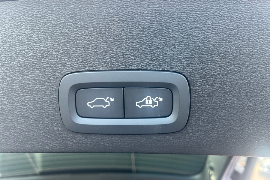 Volvo EX40 vaihtoauto