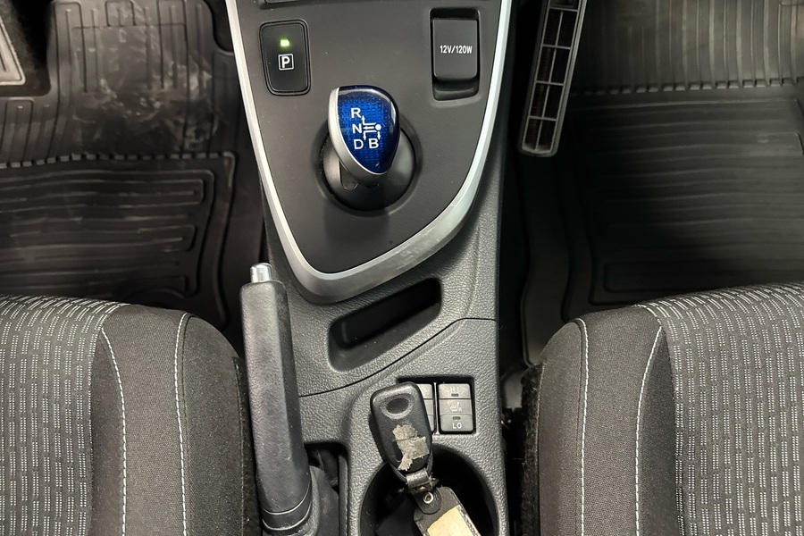 Toyota Auris vaihtoauto