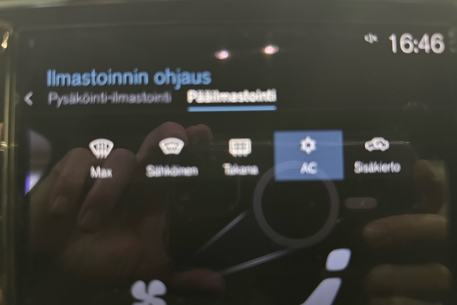 Volvo XC60 vaihtoauto
