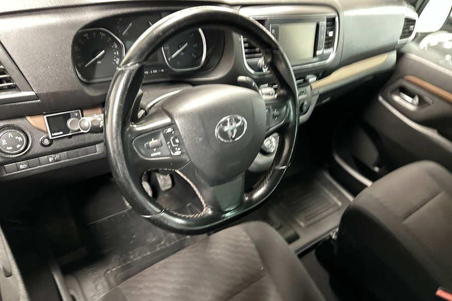 Toyota Proace Verso vaihtoauto