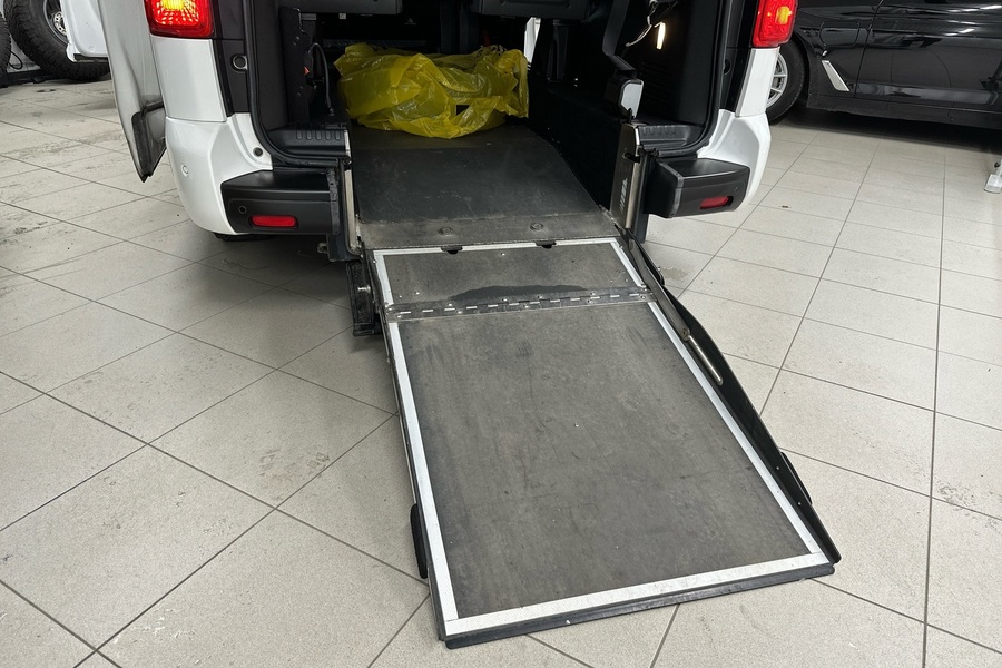 Toyota Proace Verso vaihtoauto
