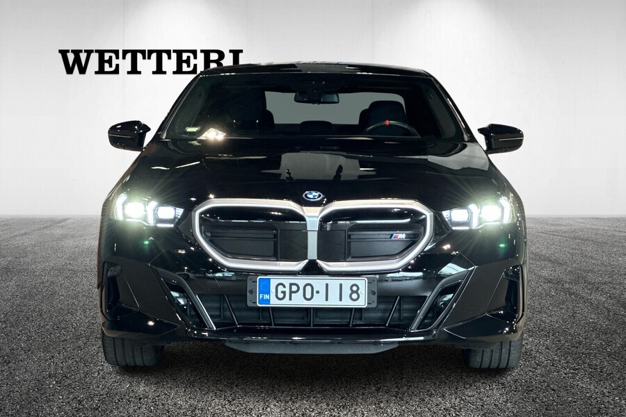 BMW i5 M60 vaihtoauto