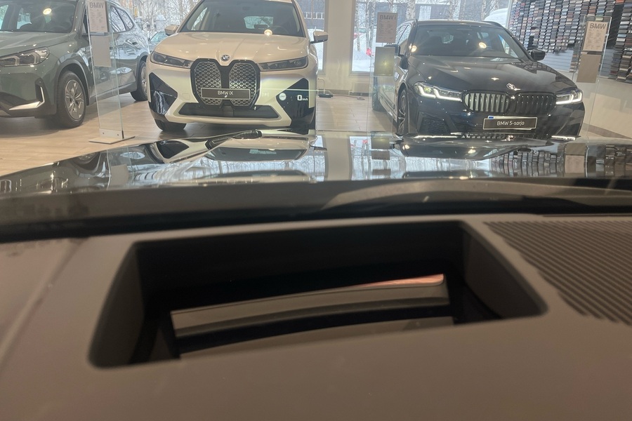 BMW i5 M60 vaihtoauto