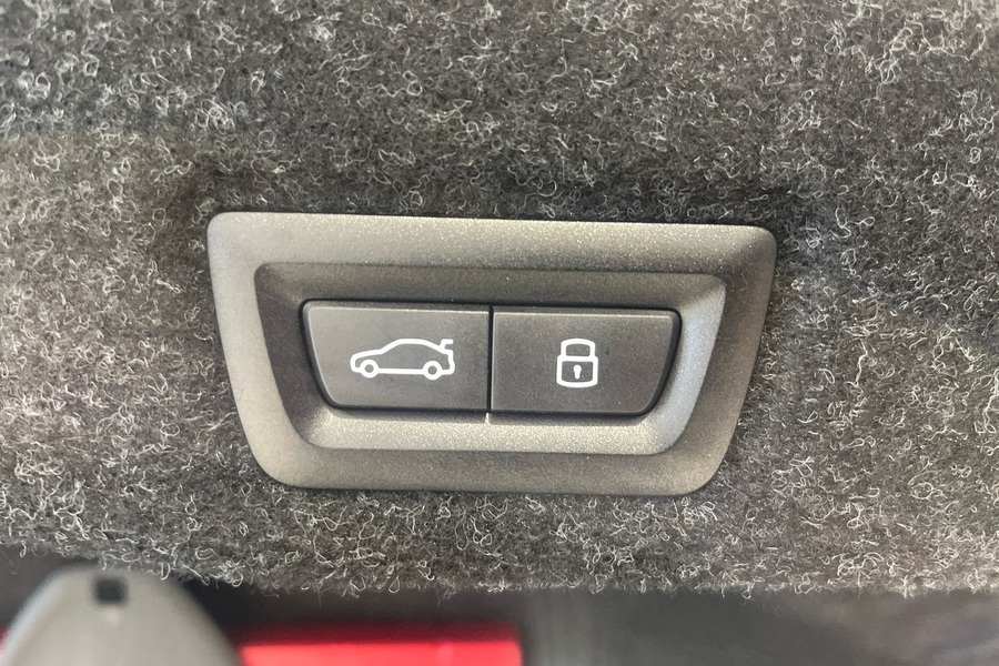 BMW i5 M60 vaihtoauto