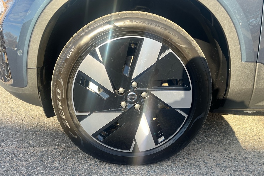 Volvo EC40 vaihtoauto