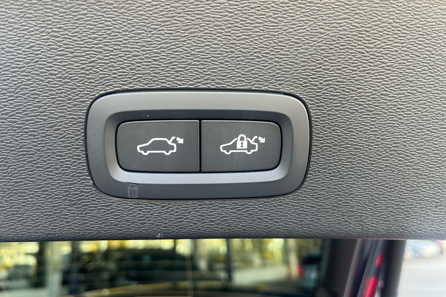 Volvo EC40 vaihtoauto