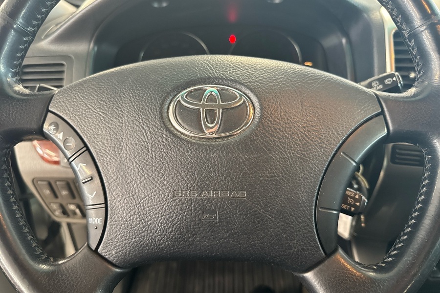 Toyota Land Cruiser vaihtoauto