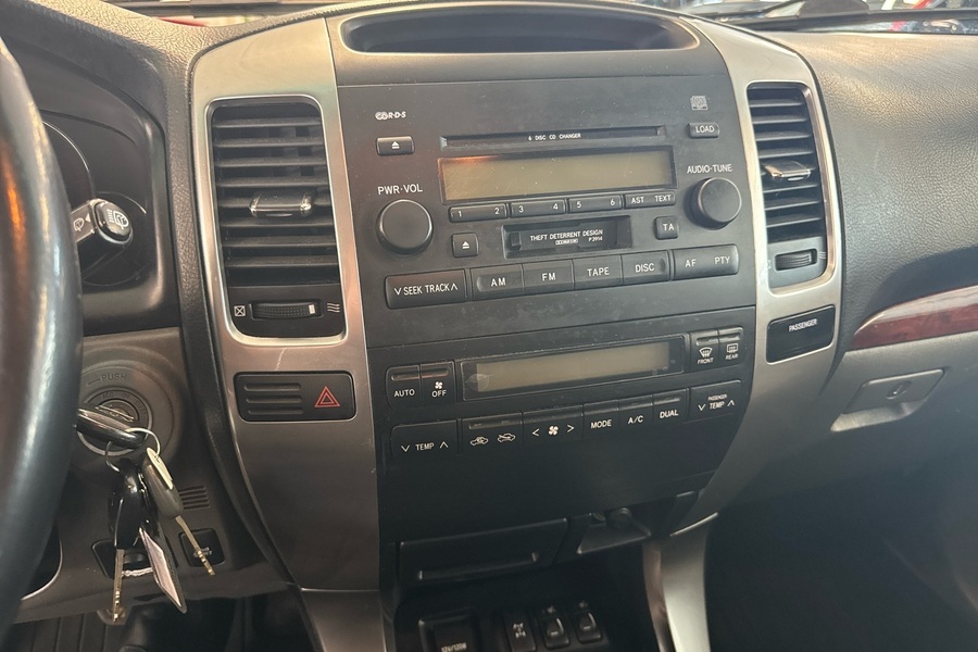 Toyota Land Cruiser vaihtoauto