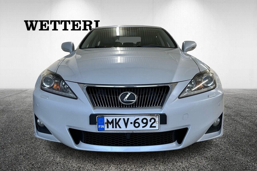 Lexus IS vaihtoauto