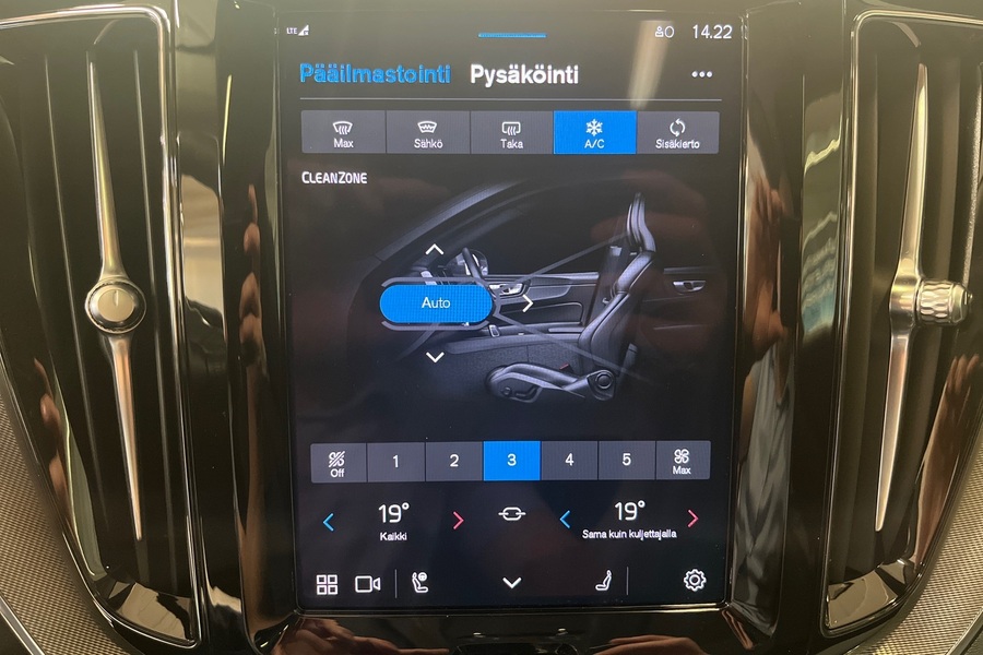 Volvo XC60 vaihtoauto