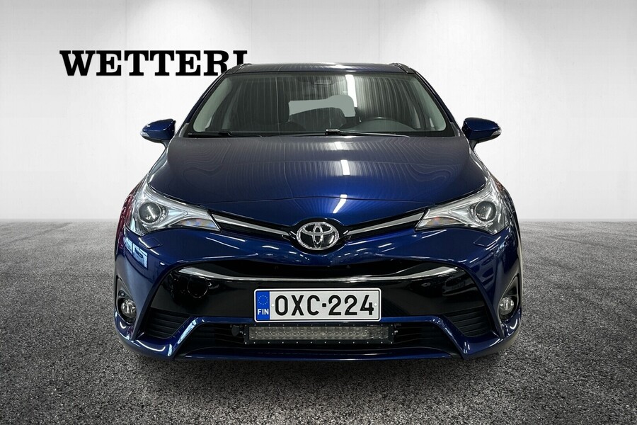 Toyota Avensis vaihtoauto