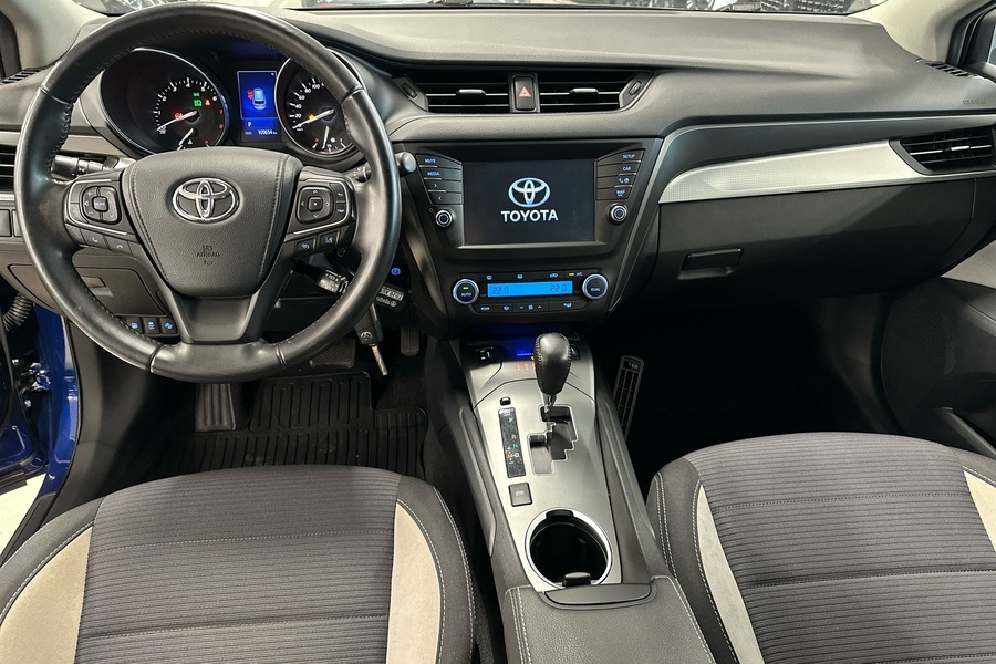 Toyota Avensis vaihtoauto