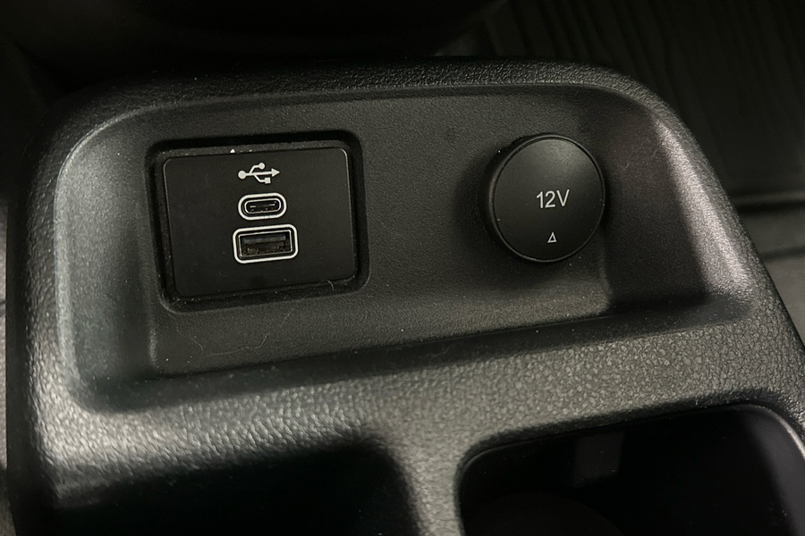 Ford Transit Connect vaihtoauto