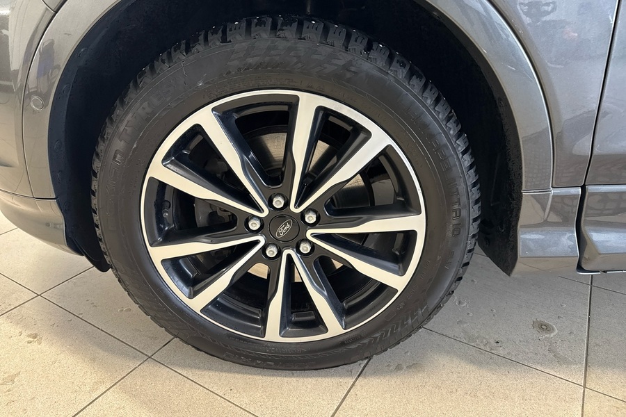 Ford Kuga vaihtoauto