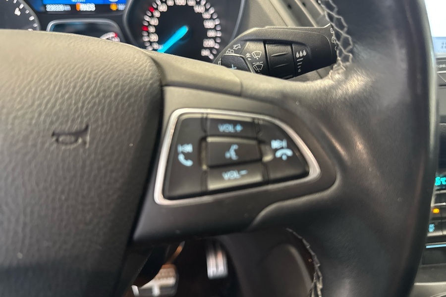 Ford Kuga vaihtoauto