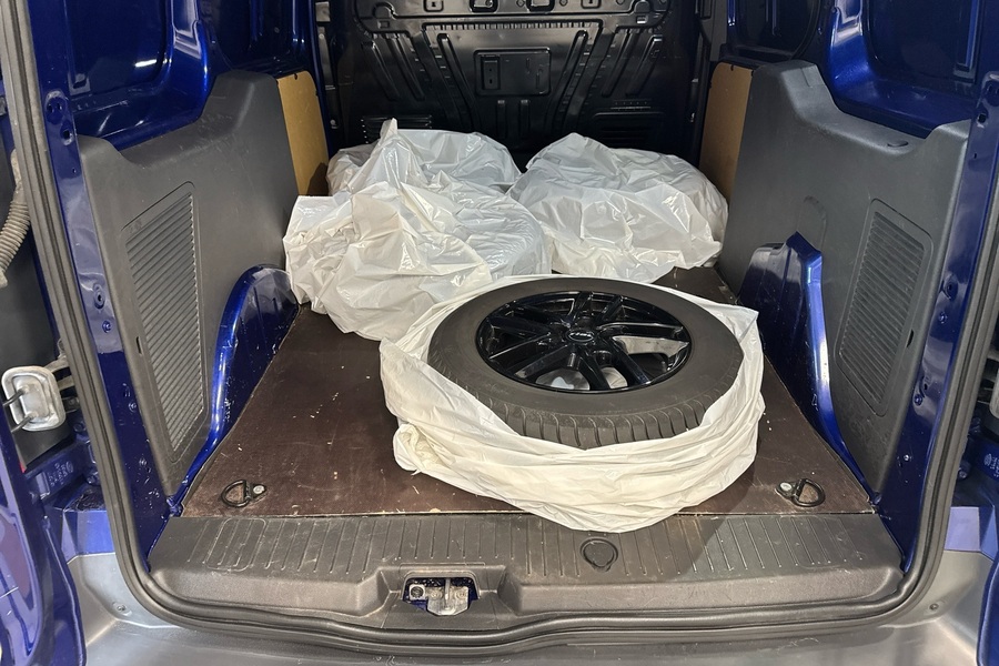 Ford Transit Connect vaihtoauto