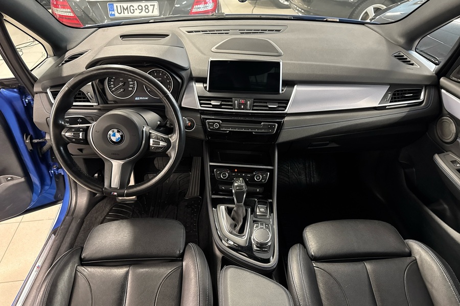 BMW 225 vaihtoauto