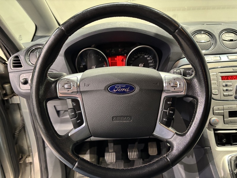 Ford S-MAX vaihtoauto