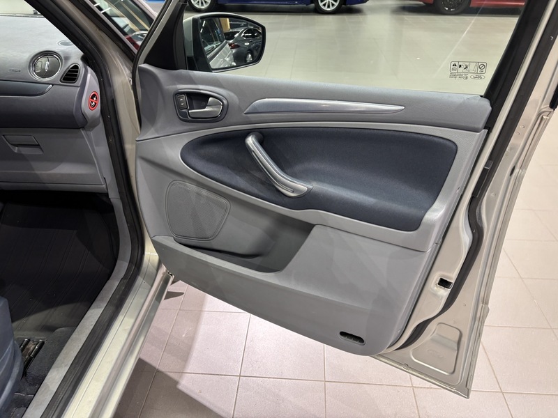Ford S-MAX vaihtoauto