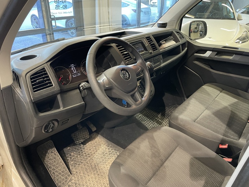 Volkswagen Caravelle vaihtoauto