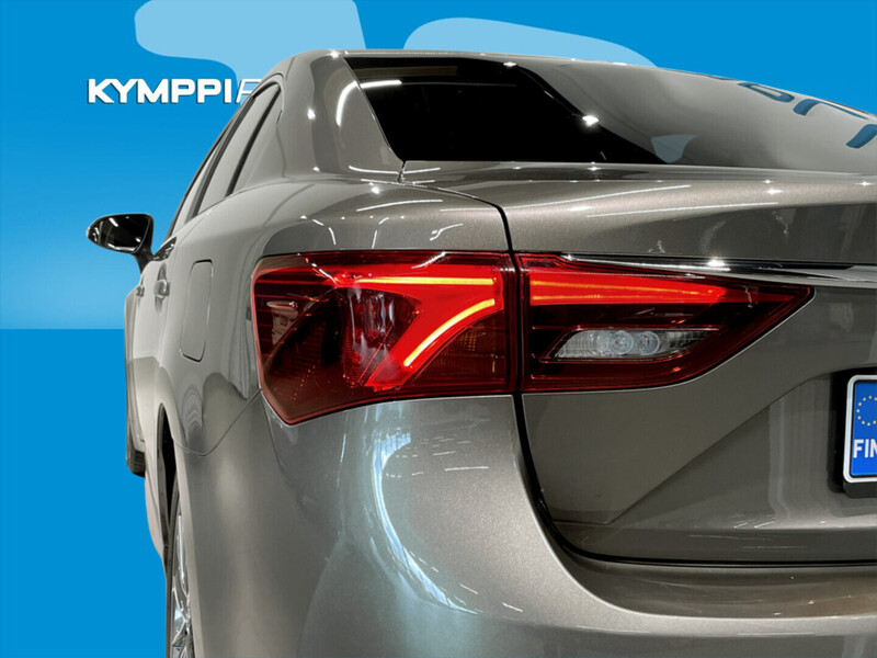 Toyota Avensis vaihtoauto