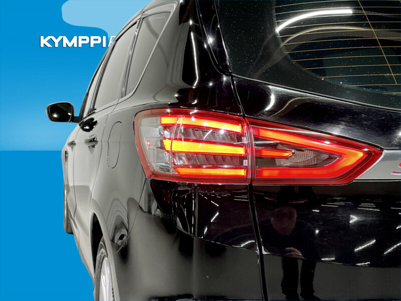 Ford S-MAX vaihtoauto