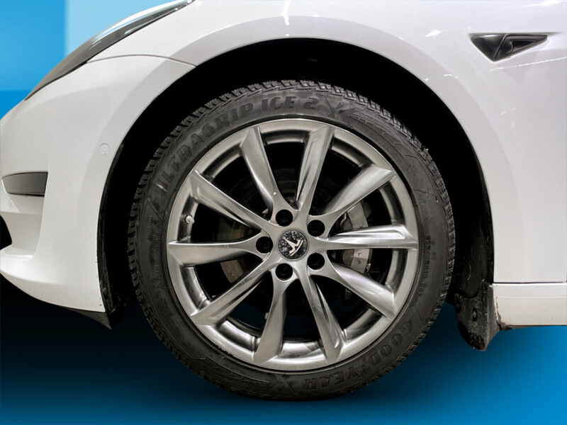 Tesla Model 3 vaihtoauto