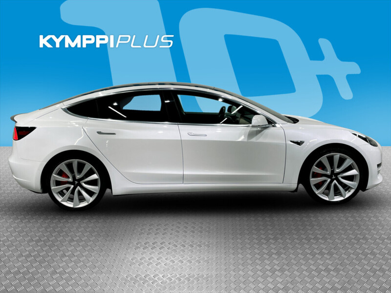 Tesla Model 3 vaihtoauto