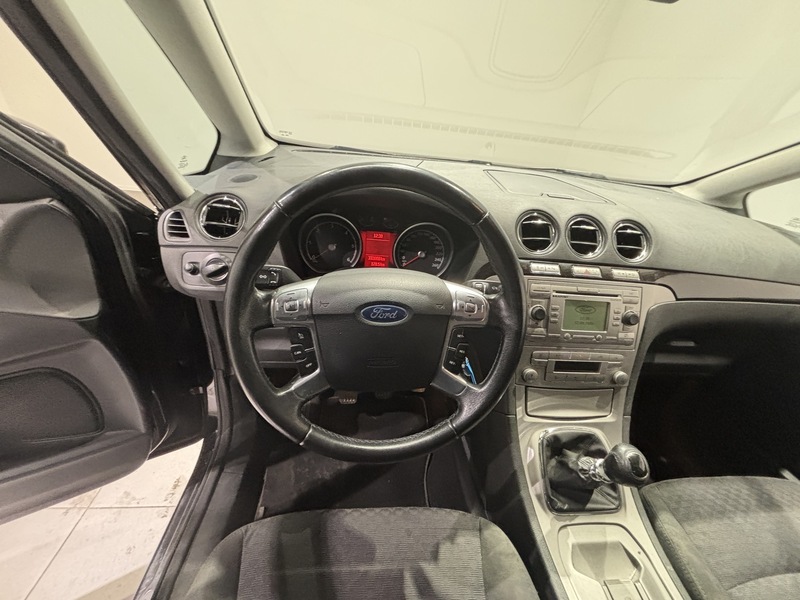 Ford Galaxy vaihtoauto