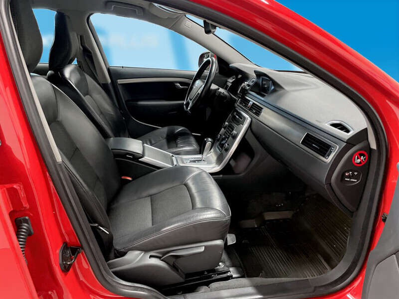 Volvo V70 vaihtoauto