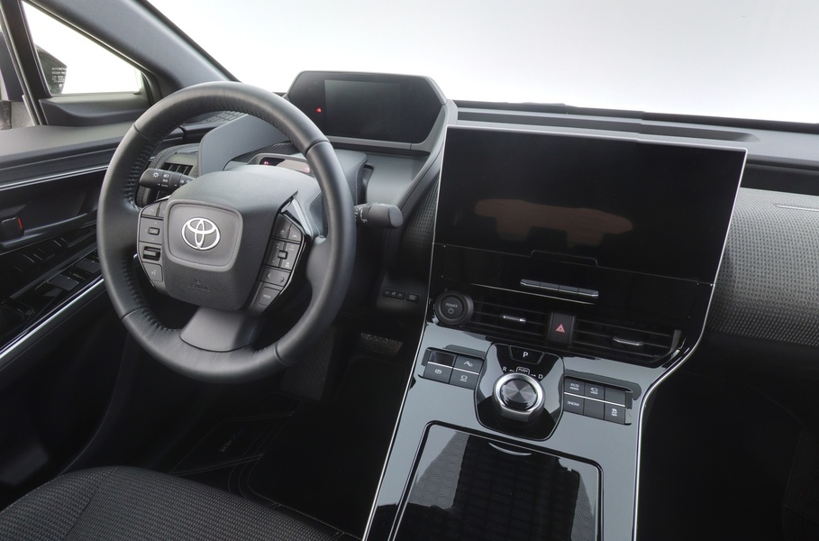 Toyota bZ4X vaihtoauto