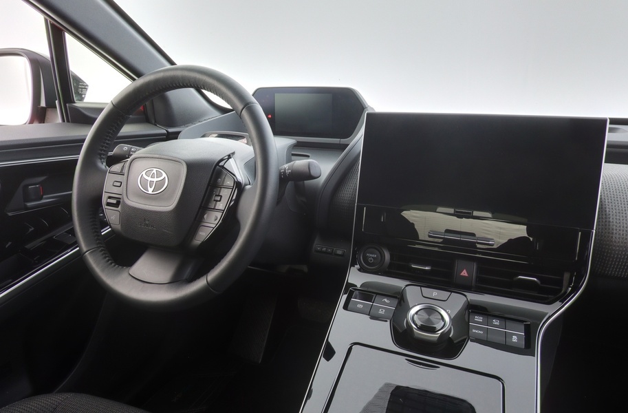 Toyota bZ4X vaihtoauto