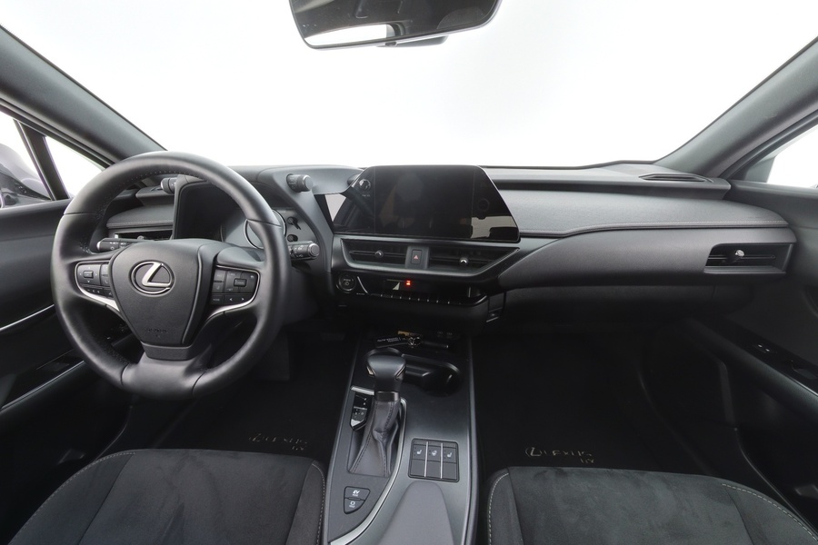 Lexus UX vaihtoauto