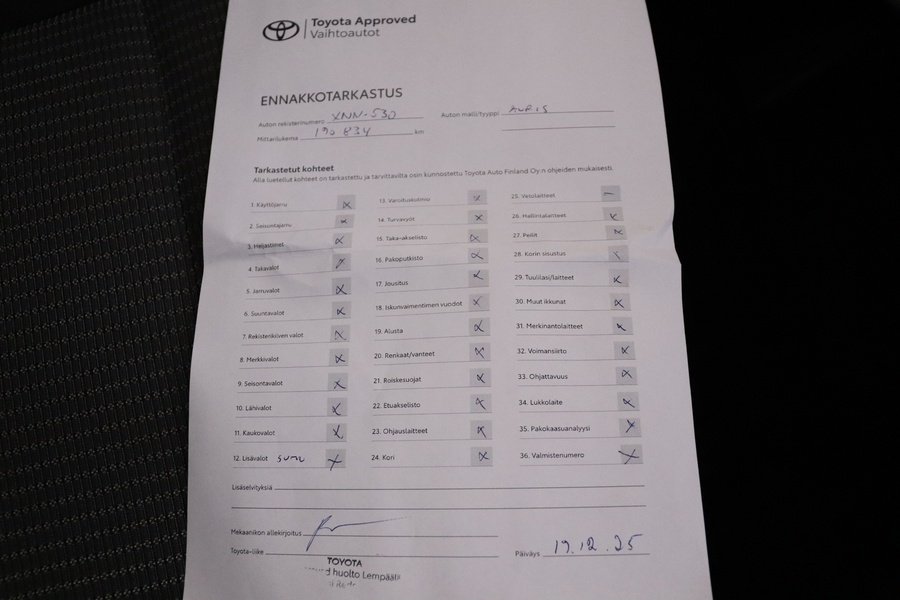 Toyota Auris vaihtoauto