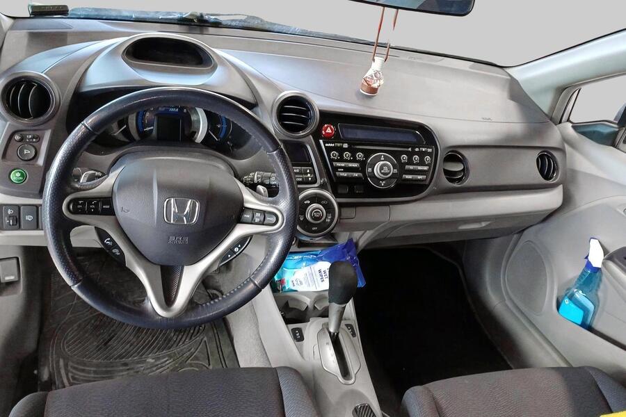 Honda Insight vaihtoauto