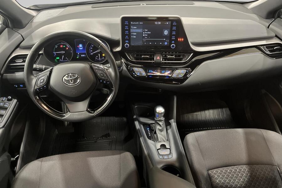 Toyota C-HR vaihtoauto