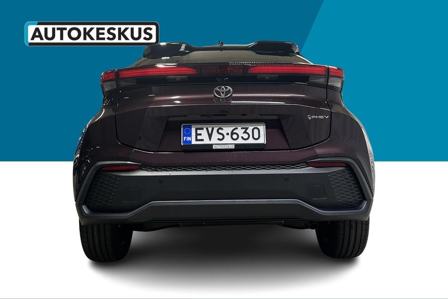 Toyota C-HR vaihtoauto