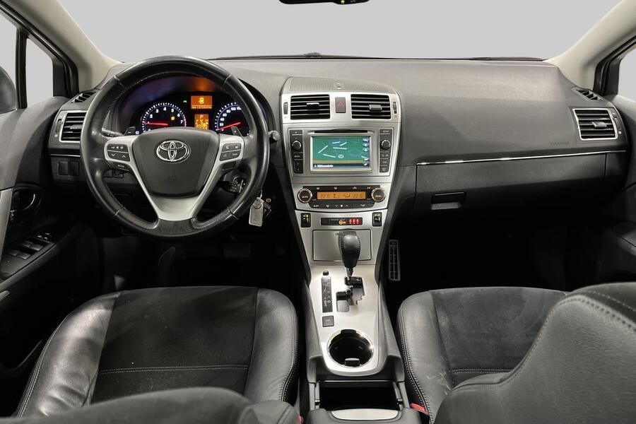 Toyota Avensis vaihtoauto