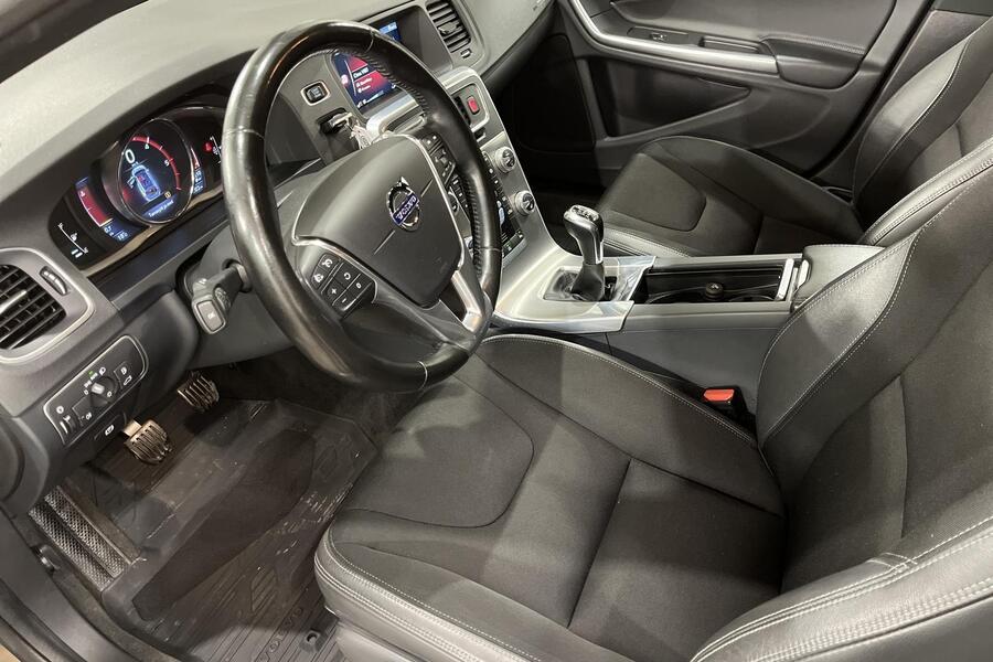 Volvo V60 Cross Country vaihtoauto