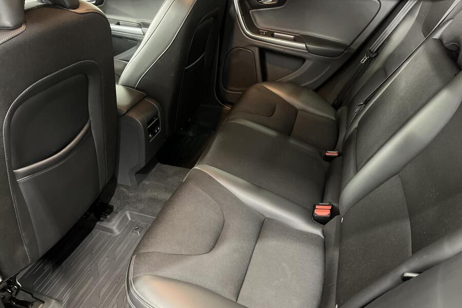 Volvo V60 Cross Country vaihtoauto