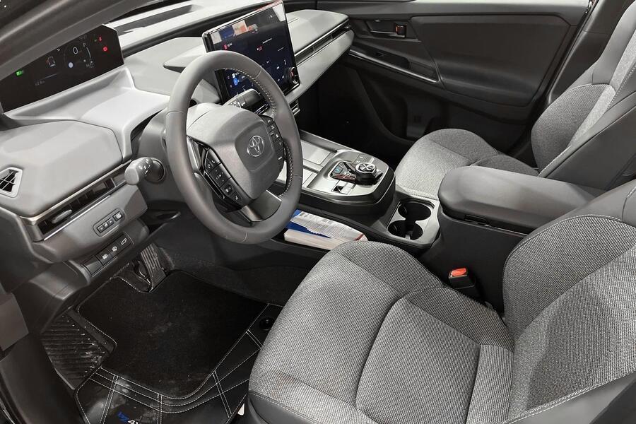 Toyota bZ4X vaihtoauto